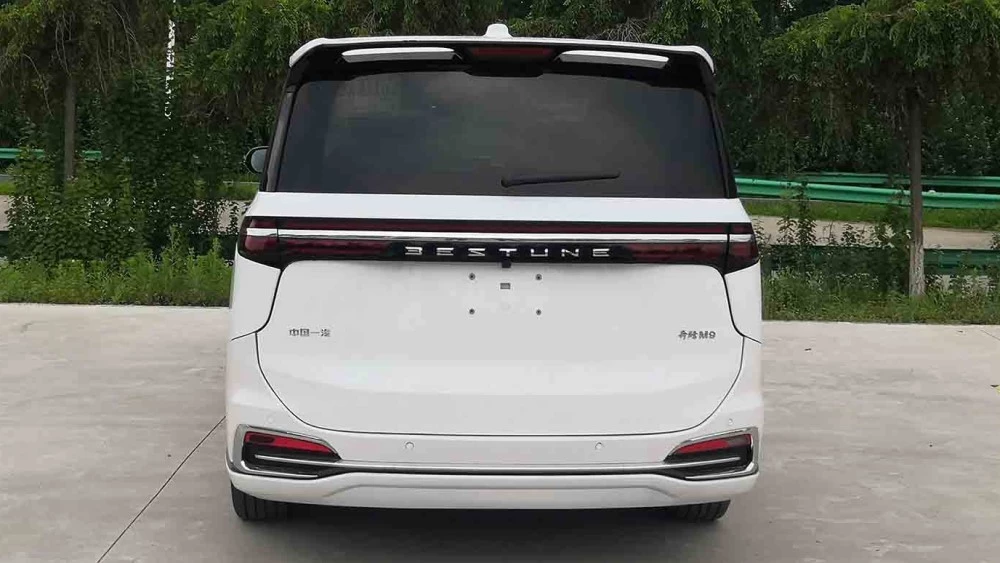минивэн Bestune M9