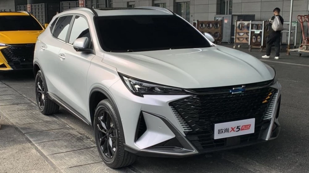 Changan Auchan X5 Plus в Чэнду