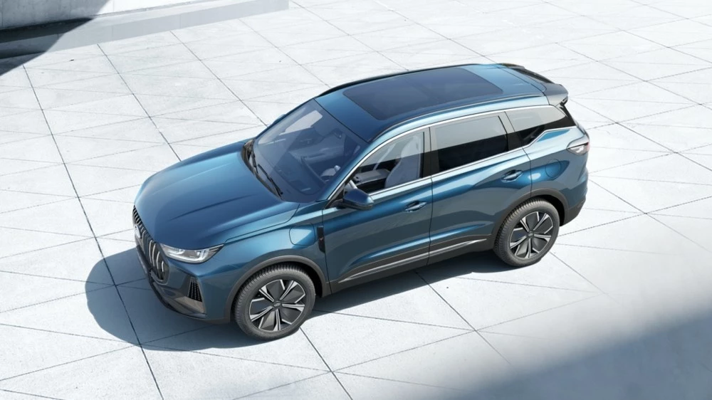 Chery показала гибридный Tiggo 7 Plus. У него новый фирменный дизайн