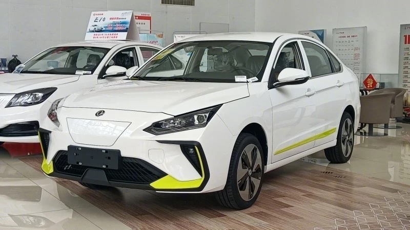 Dongfeng Aeolus (Fengshen) E70 Pro