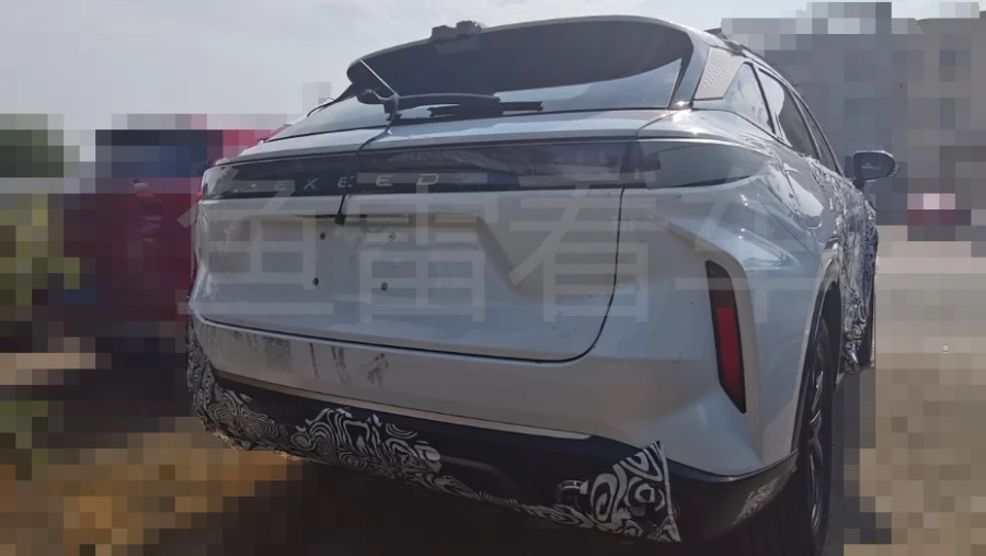 серийный Exeed AtlantiX сзади