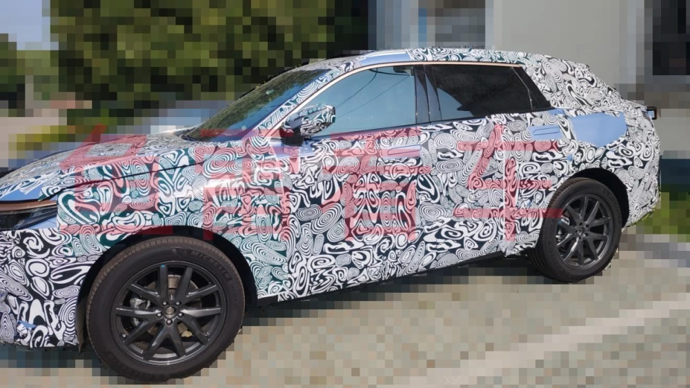 серийный Exeed AtlantiX сбоку