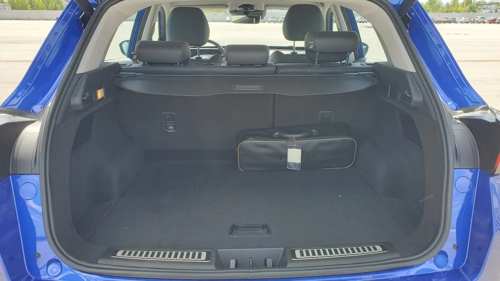 Exeed LX багажник