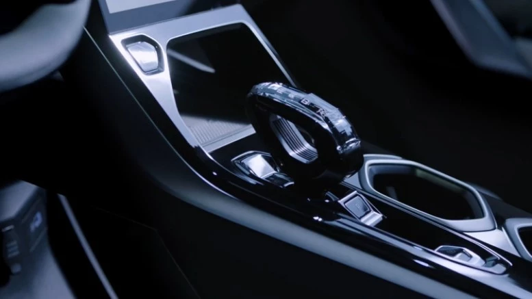 салон Geely Atlas L второго поколения