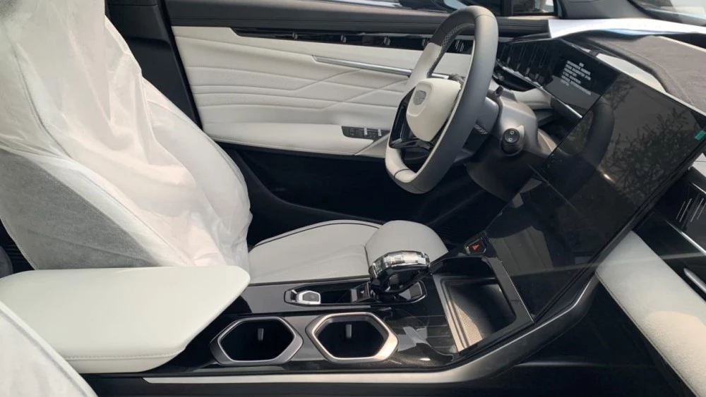 Geely Atlas L автосалон в Чэнду 2022 салон