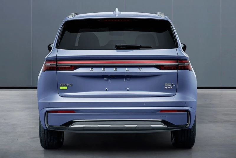 Geely Xingyue L PHEV сзади