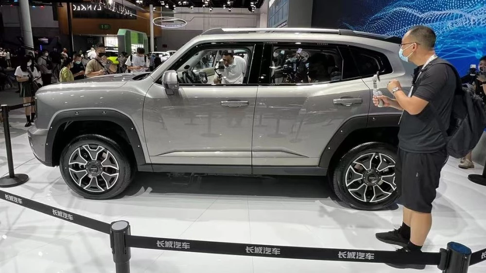 Haval H-Dog сбоку