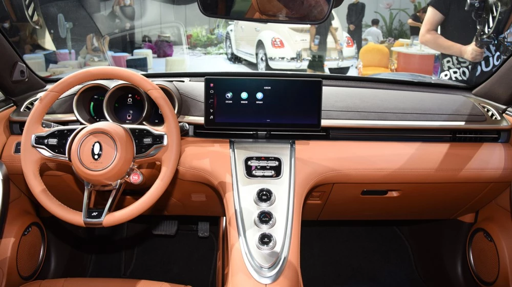 Ora Lightning Cat салон