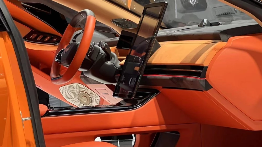 Yuanhang Y7 салон