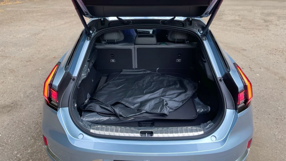 Zeekr 001 багажник