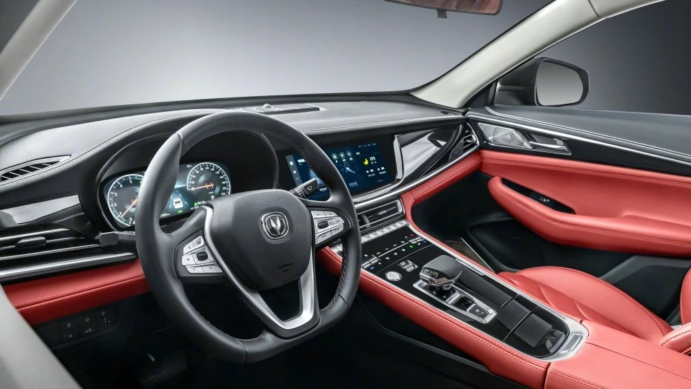 обновленный Changan CS85 салон