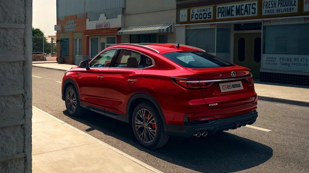 обновленный Changan CS85 сзади