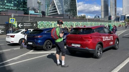 автомобили Evolute велофестиваль в Москве
