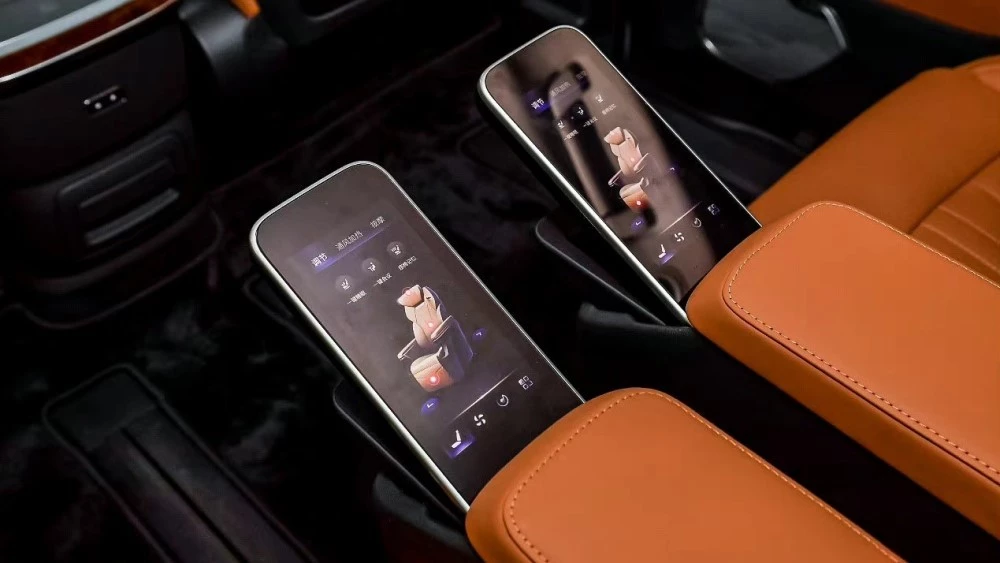 минивэн Hongqi HQ9 салон