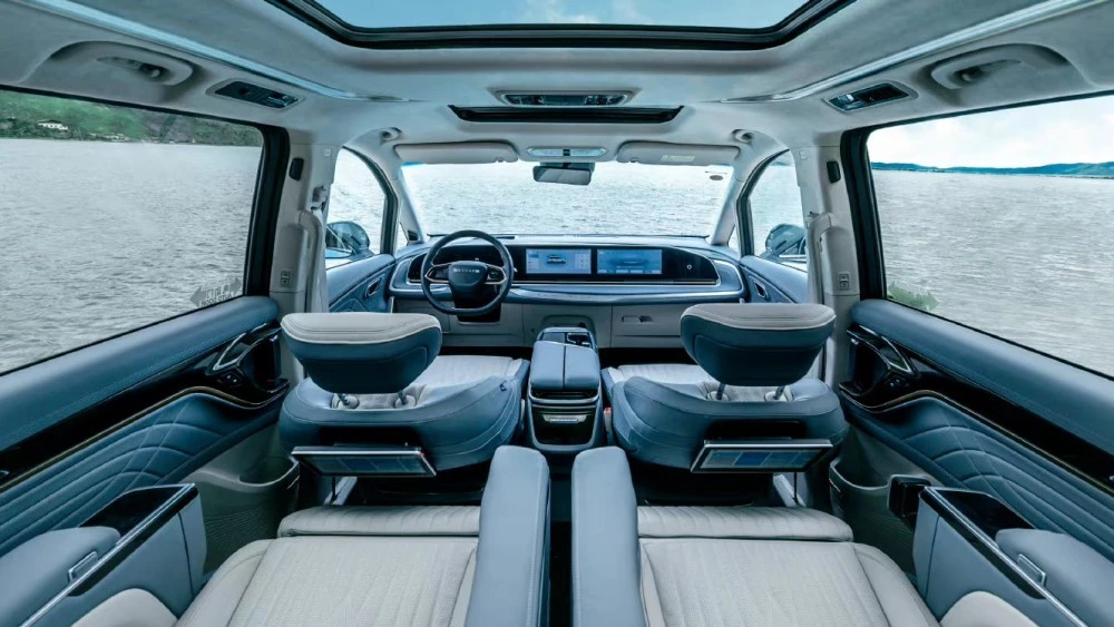 SAIC Maxus Mifa 9