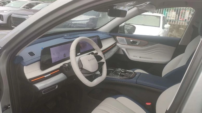 обновленный Exeed LX салон