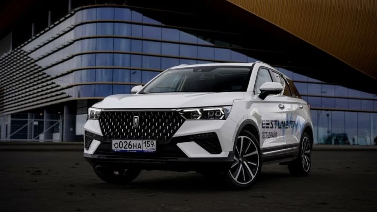 новая комплектация FAW Bestune T77