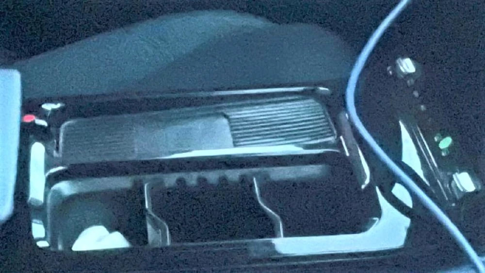 седан Geely FS12 салон