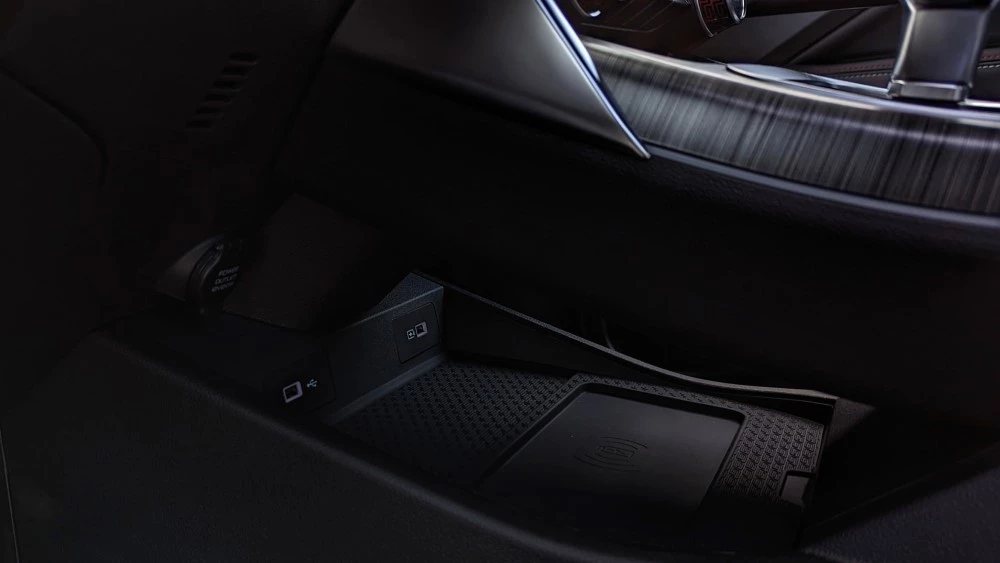 обновленный Geely Tugella салон