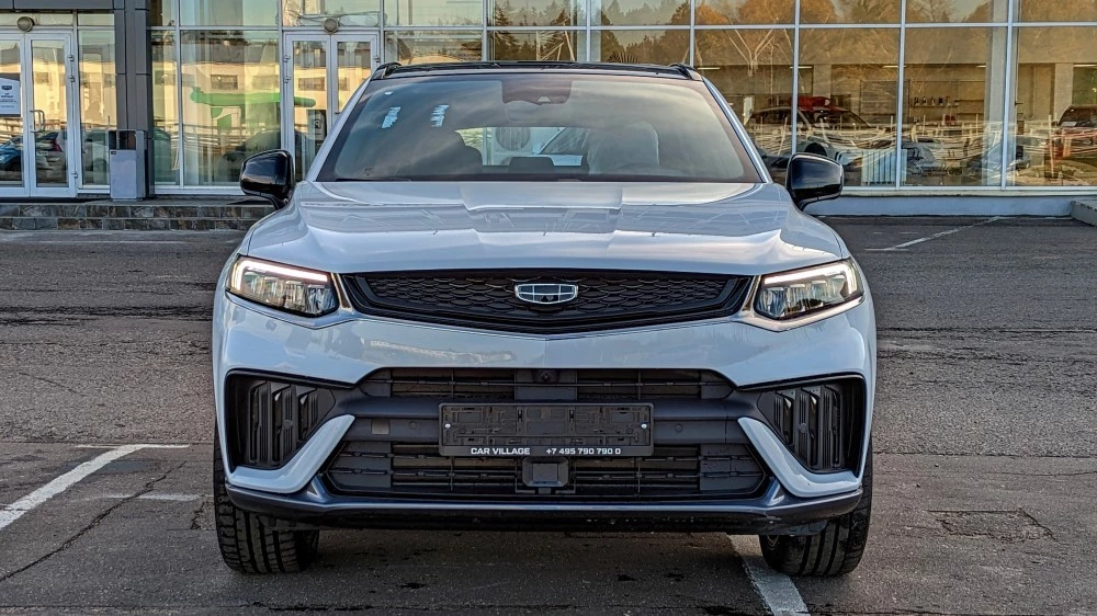 обновленный Geely Tugella спереди