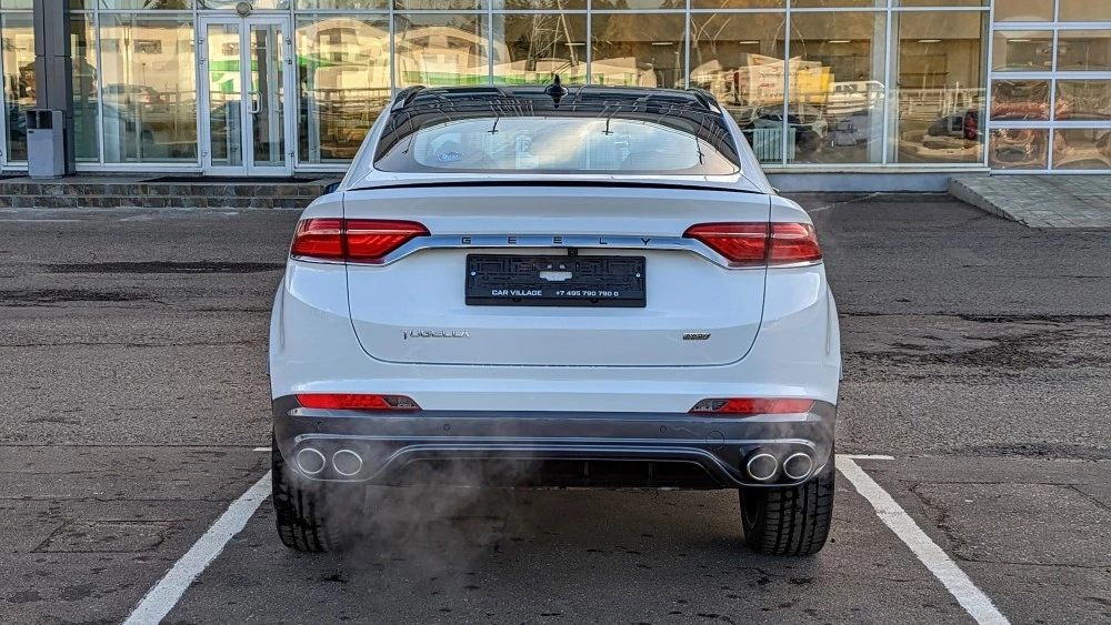 обновленный Geely Tugella сзади