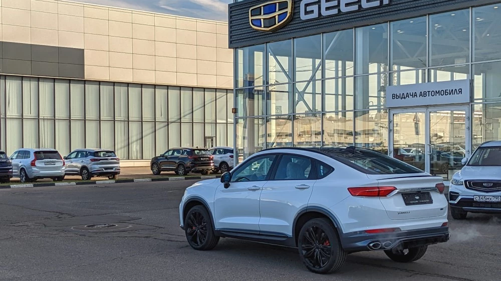 обновленный Geely Tugella