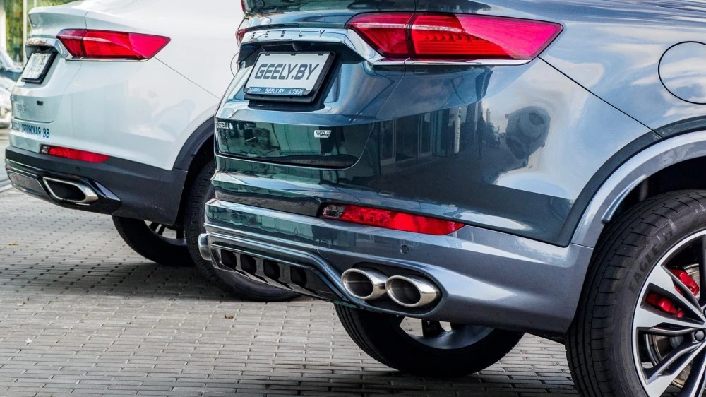 обновленный Geely Tugella сзади