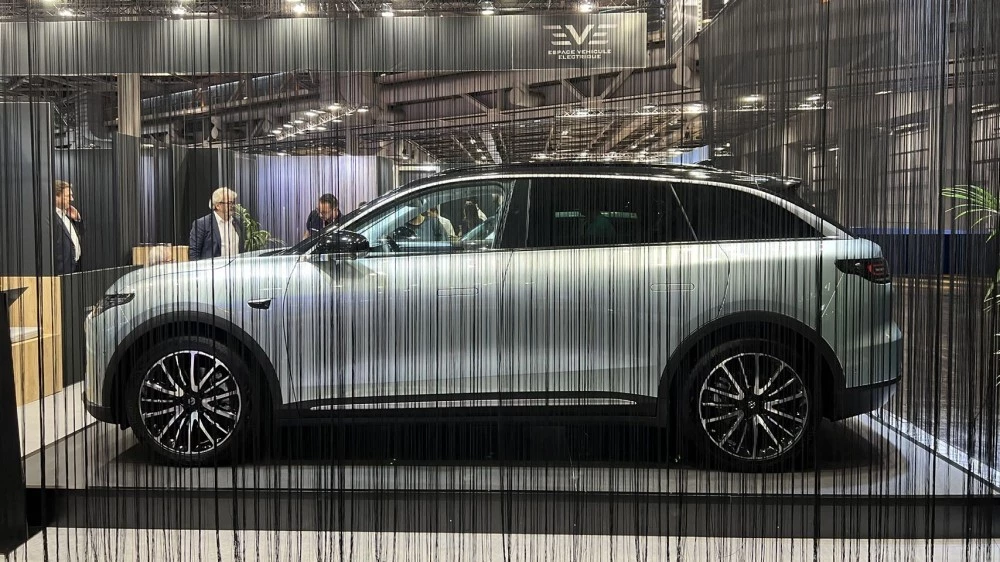 Leapmotor C11 на автосалоне в Париже