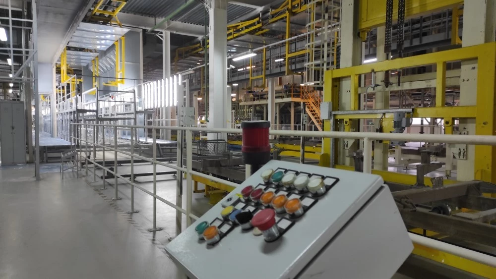 Теория Evolute. Как сейчас выглядит завод «Моторинвест» и что там происходит цех завод «Моторинвест»