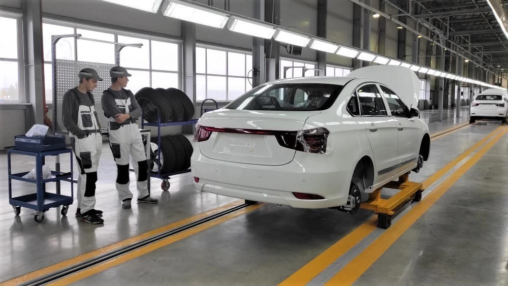 Теория Evolute. Как сейчас выглядит завод «Моторинвест» и что там происходит Evolute i-PRO сборка