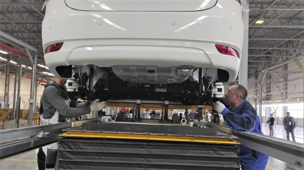 Теория Evolute. Как сейчас выглядит завод «Моторинвест» и что там происходит Evolute i-PRO сборка