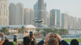 полет Xpeng X2 в Дубае ОАЭ