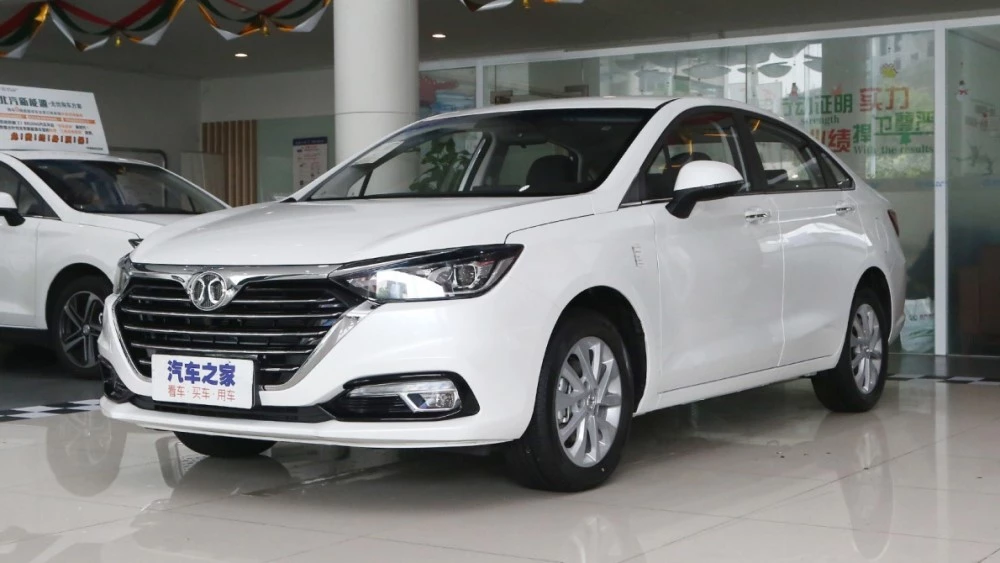 седан BAIC D50