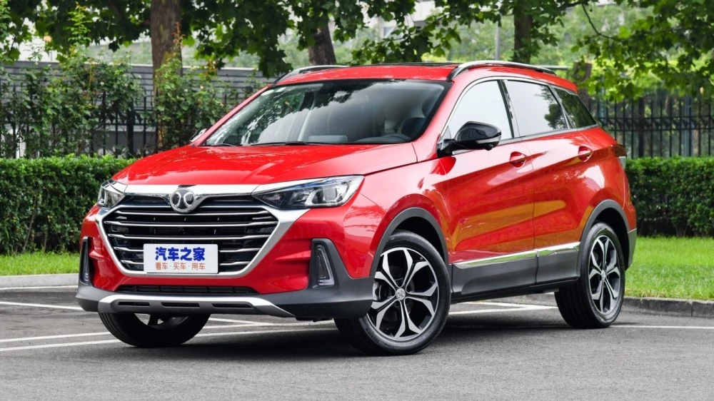 кроссовер BAIC X55 спереди