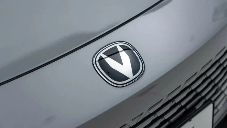 логотип Changan Uni-V