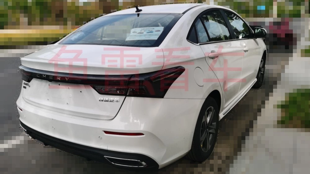 Chery Arrizo 5 Plus сзади