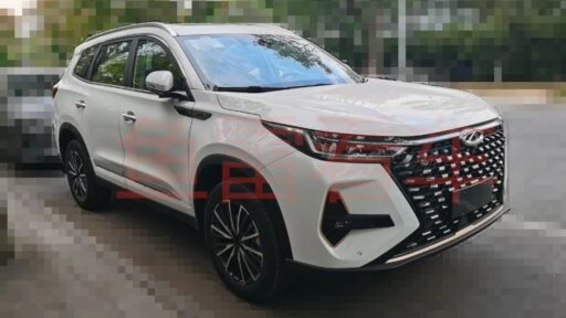 фото необычный Chery Tiggo 8 спереди