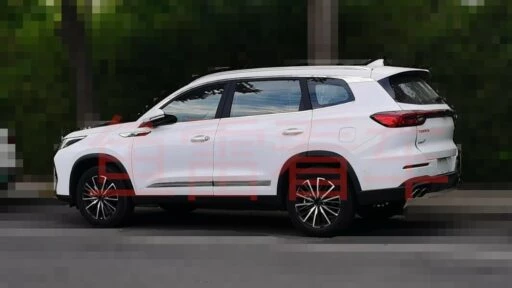 фото необычный Chery Tiggo 8 сбоку
