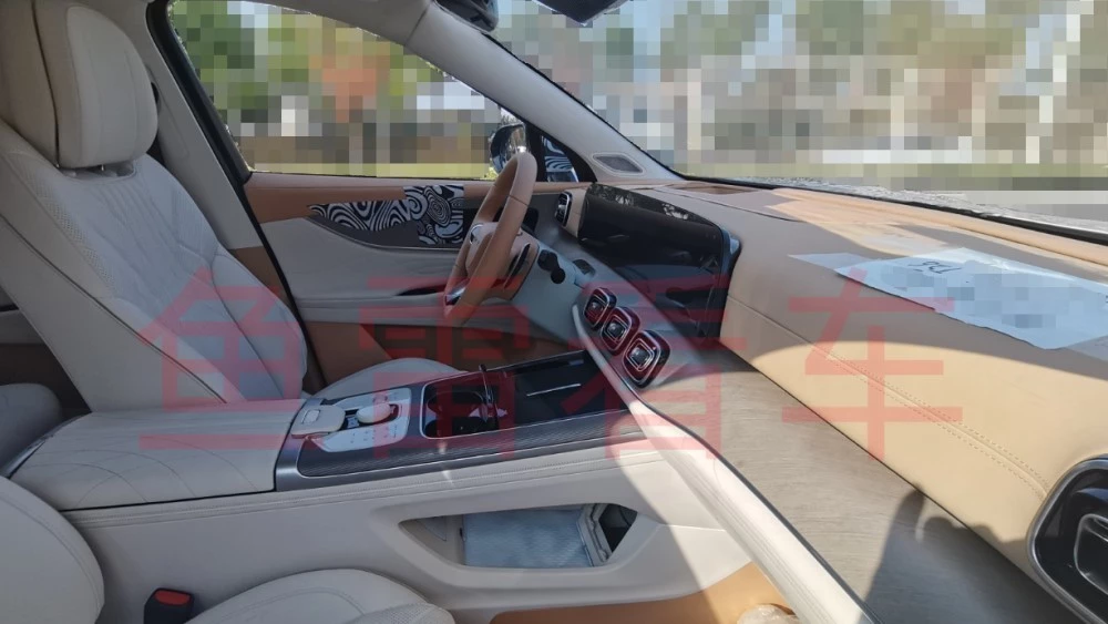 Chery Tiggo 9 салон первый ряд