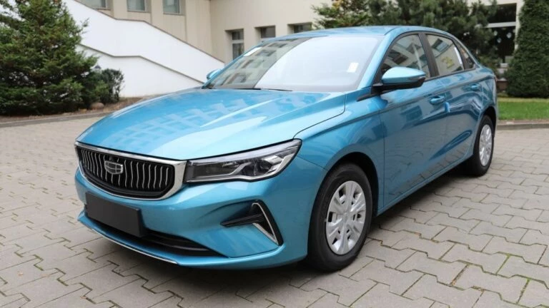 Geely Emgrand 7 New спереди