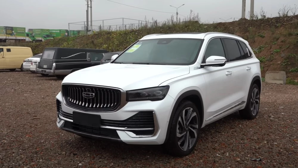 кроссовер Geely Monjaro в России