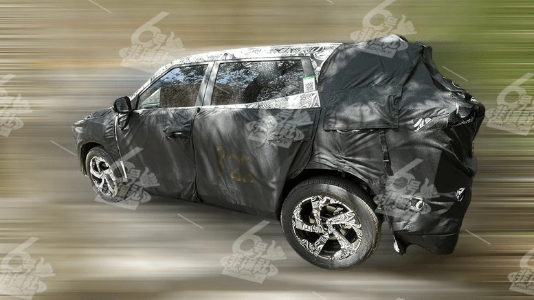 новый Geely Coolray SX21