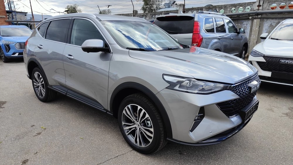 Haval F7 тест сбоку