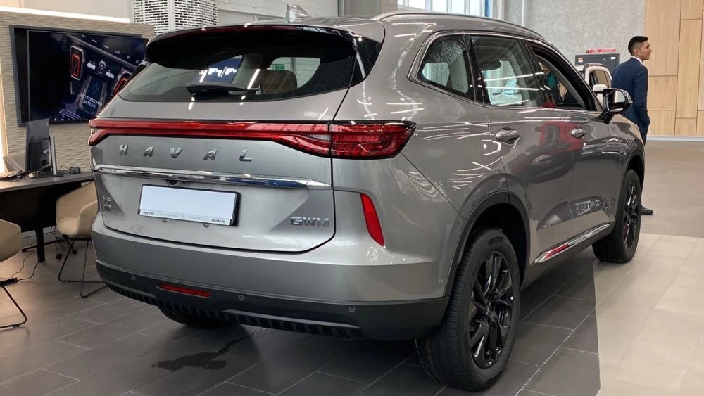 Haval H6 в Казахстане цены и комплектации сзади