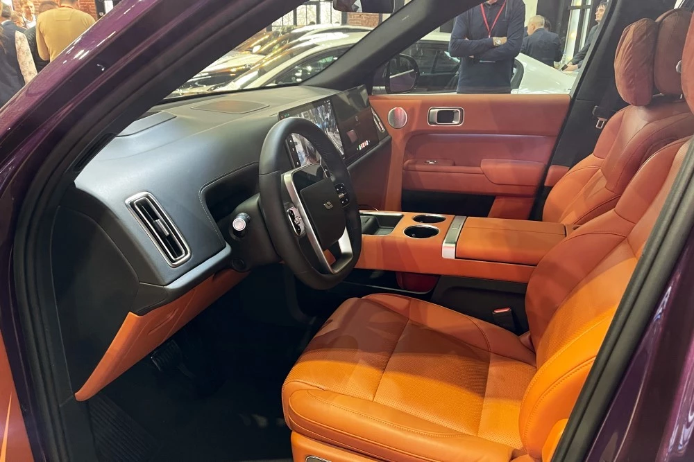 гибридный кроссовер Li L9 салон