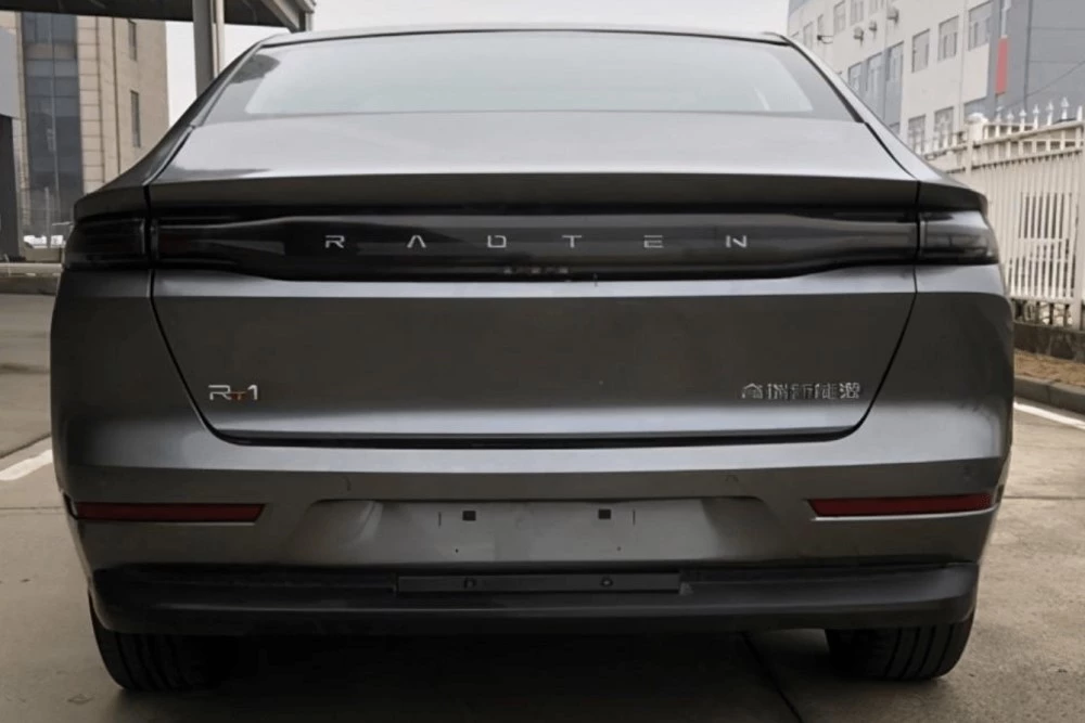 электрические седаны RadТen 01 от Chery
