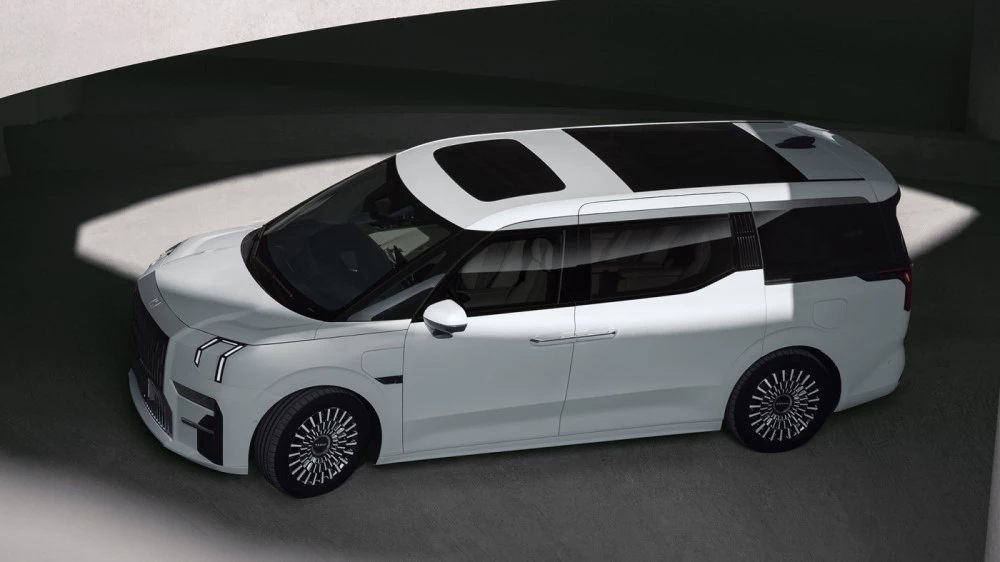 минивэн Zeekr 009