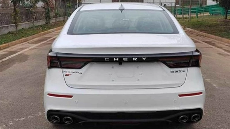 Chery Arrizo GT с двигателем 1.5 сзади