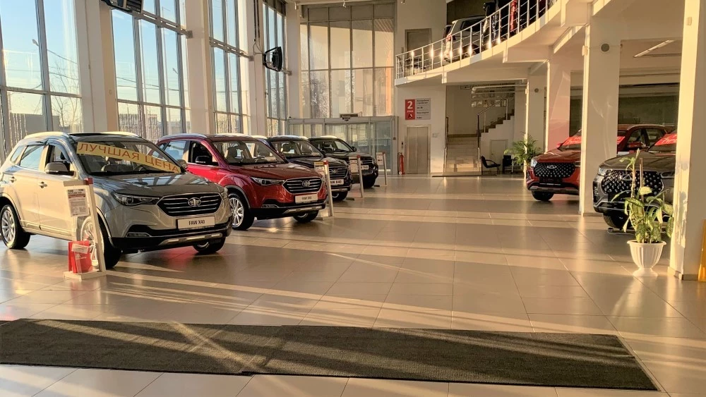 автосалон «Долавто»