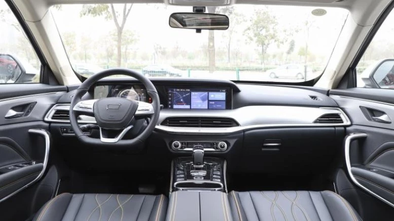 обновленный FAW Bestune T77 салон